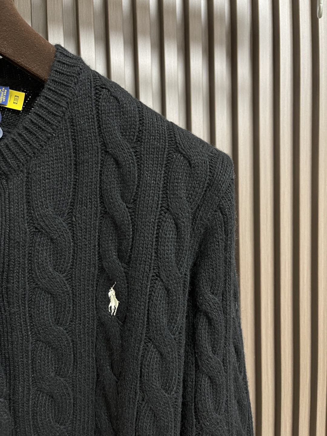 🛒🛒RAlP🆕H LAUREN 绞花小马图案刺绣开衫，女款👩 让人眼前一亮的设计，目光不自觉地被吸引，版