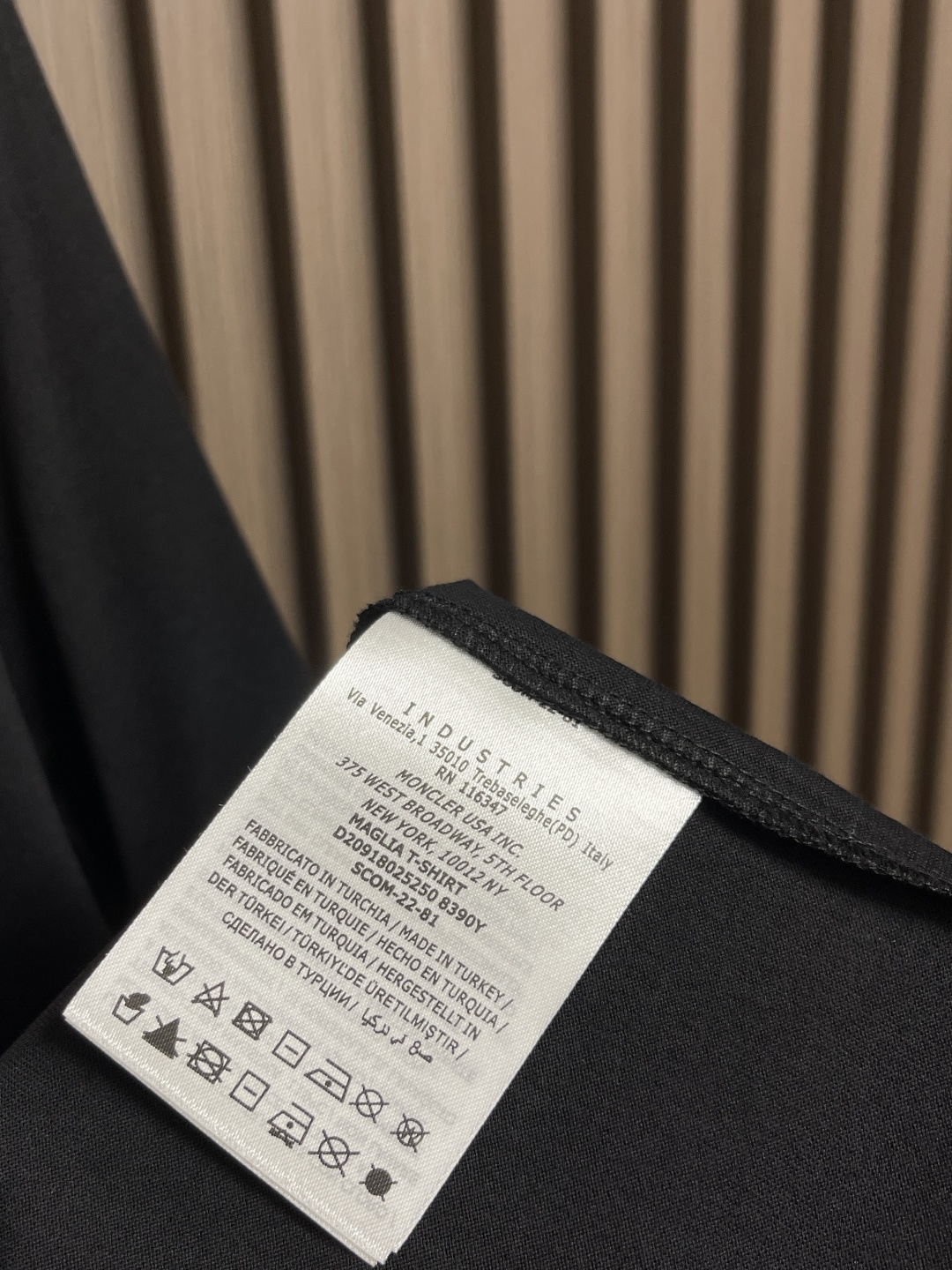 🛒🛒Moncler 卡通印花短袖T恤，纯棉双纱面料，对色定染面料，超精细平网印花工艺，潮流感十足，采用细