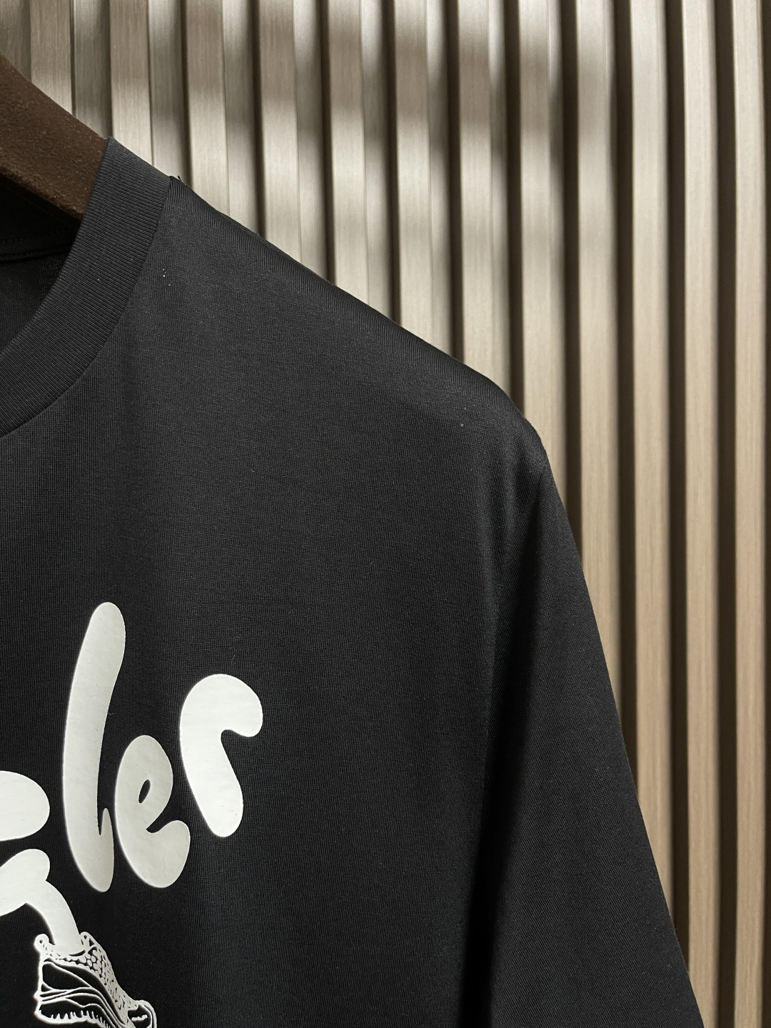 🛒🛒Moncler 卡通印花短袖T恤，纯棉双纱面料，对色定染面料，超精细平网印花工艺，潮流感十足，采用细