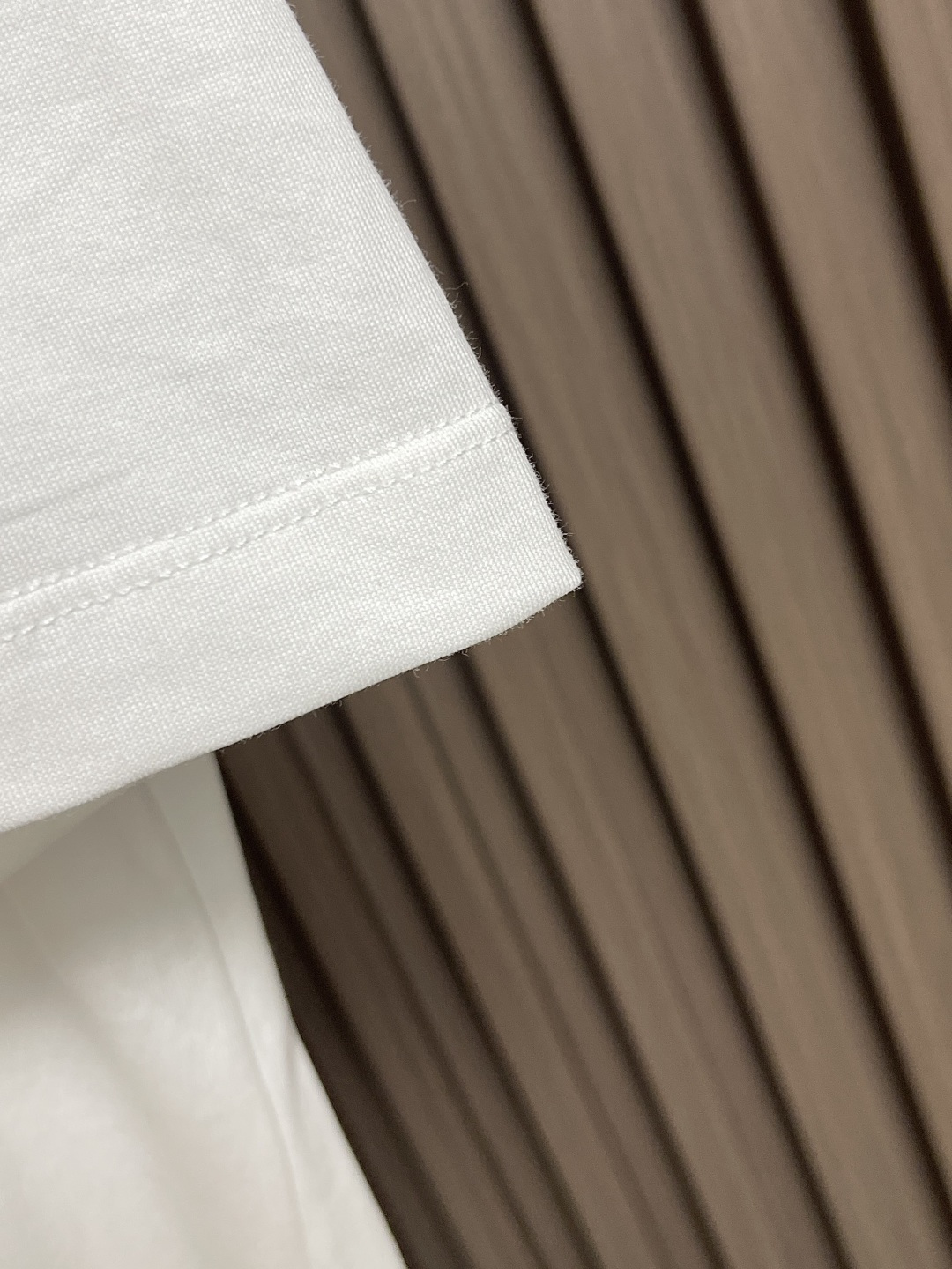 🛒🛒GUCCI 2025SS新款短袖T恤，简约百搭款。客供进口纯棉面料，胸前口袋刺绣logo，不仅挺括，