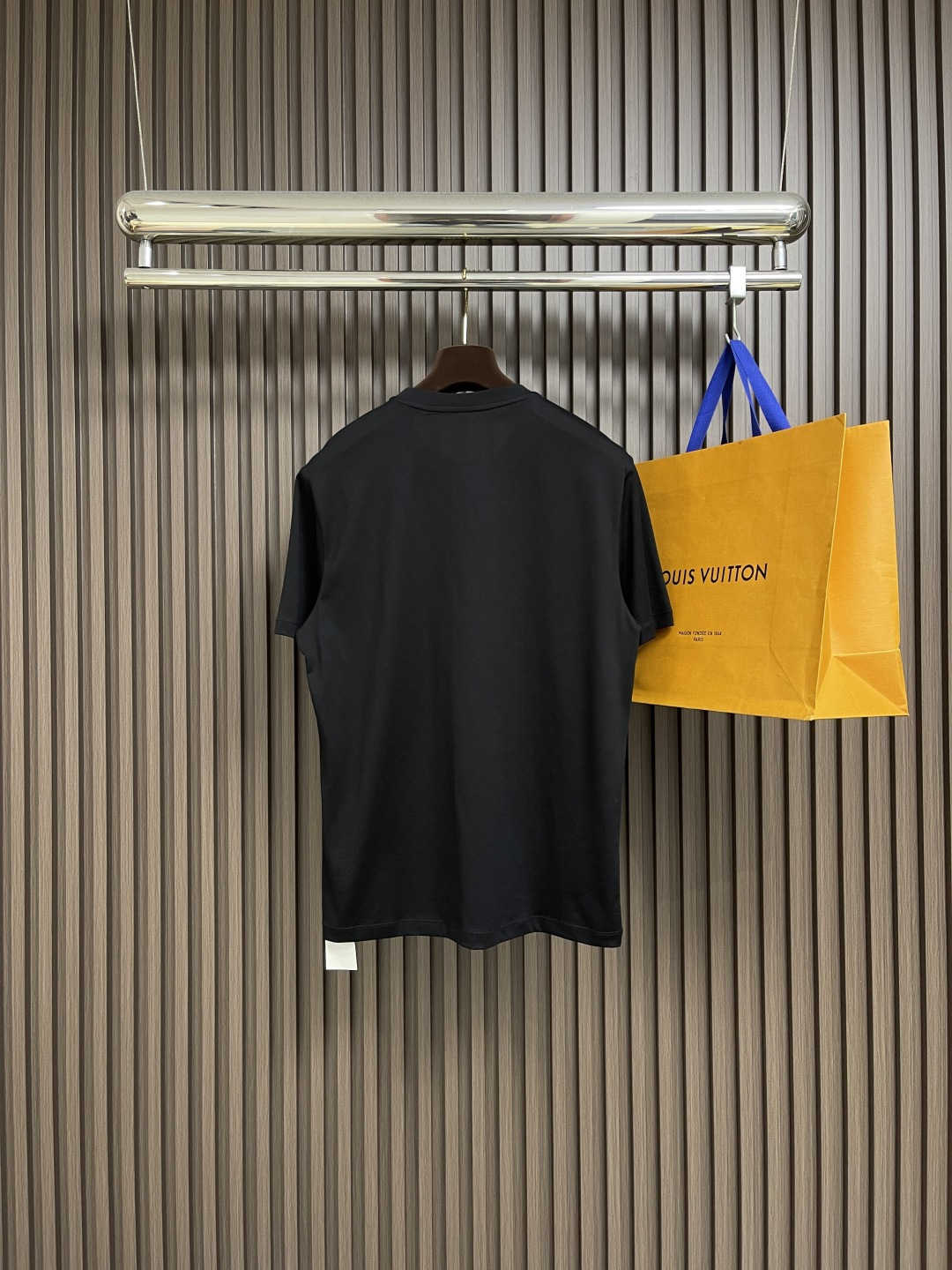 🛒🛒GUCCI 2025SS新款短袖T恤，简约百搭款。客供进口纯棉面料，胸前口袋刺绣logo，不仅挺括，