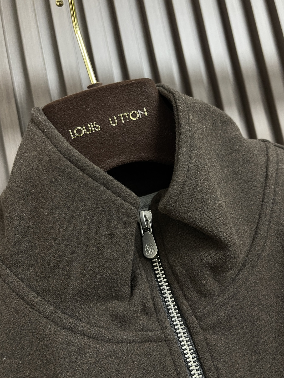 🛒🛒BC 2025SS秋冬商务休闲羊绒混纺立领外套 经典款秋冬季实穿款式之一 小立领 下摆袖口处采用双料