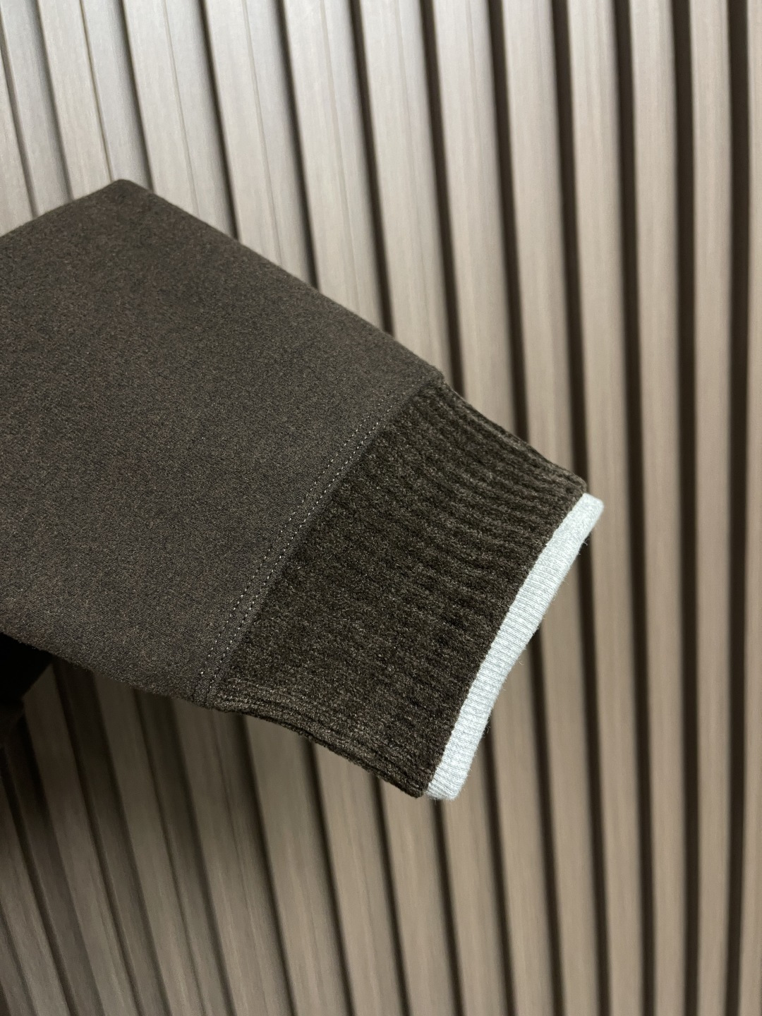 🛒🛒BC 2025SS秋冬商务休闲羊绒混纺立领外套 经典款秋冬季实穿款式之一 小立领 下摆袖口处采用双料