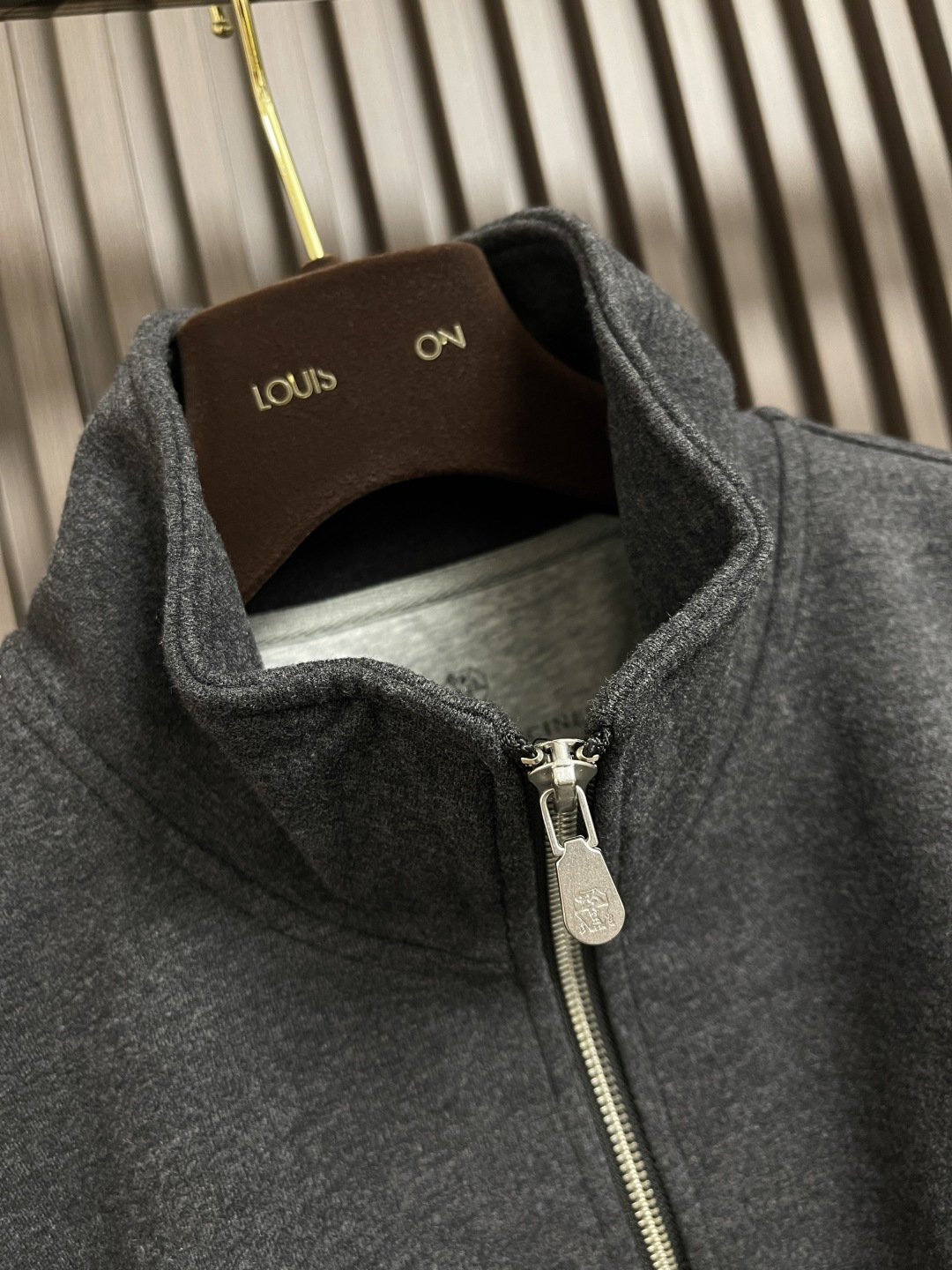 🛒🛒BC 2025SS秋冬商务休闲羊绒混纺立领外套 经典款秋冬季实穿款式之一 小立领 下摆袖口处采用双料