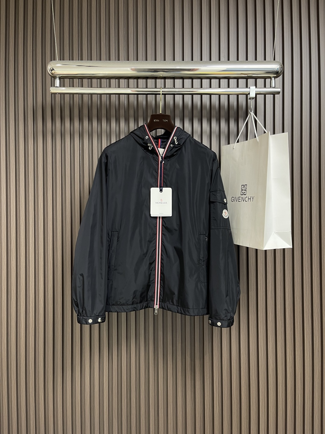 Moncler Women's 2025SS Early Autumn Hooded Jacket - Stylish & Comfortable 2 cmp i1755517728357 3365 0 0