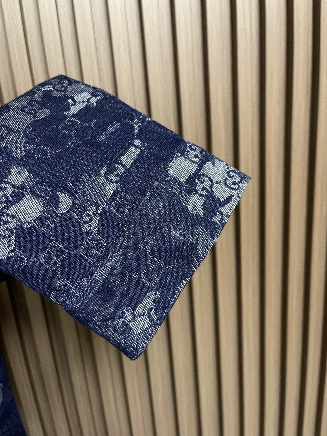 🛒🛒Gucci 2025ss新款GG提花牛仔夹克 将丹宁服饰单品与精致细节融为一体，令日常造型更显高雅。