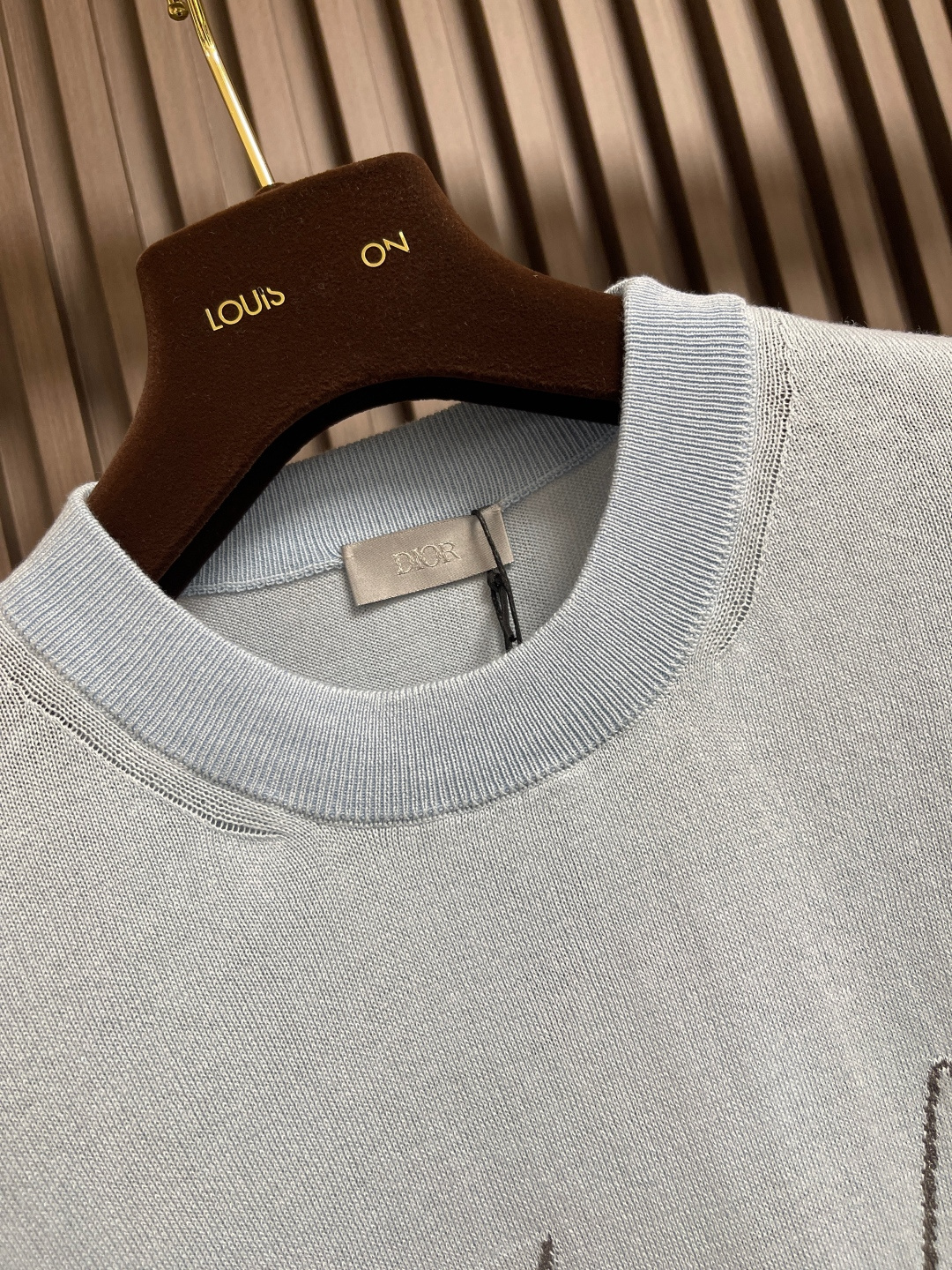 🛒🛒Dior 2025ss秋季新款针织短袖圆领t恤，是二零二五冬季系列新品，饰以灵感源自 Dior档案的