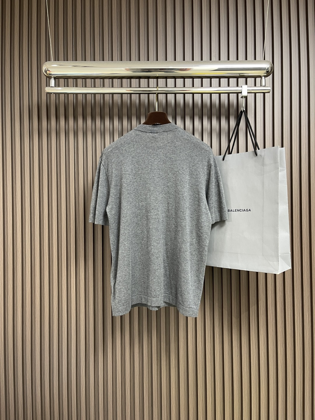 🛒🛒Dior 2025ss秋季新款针织短袖圆领t恤，是二零二五冬季系列新品，饰以灵感源自 Dior档案的