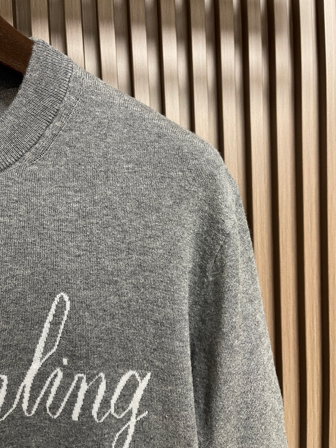 🛒🛒Dior 2025ss秋季新款针织短袖圆领t恤，是二零二五冬季系列新品，饰以灵感源自 Dior档案的