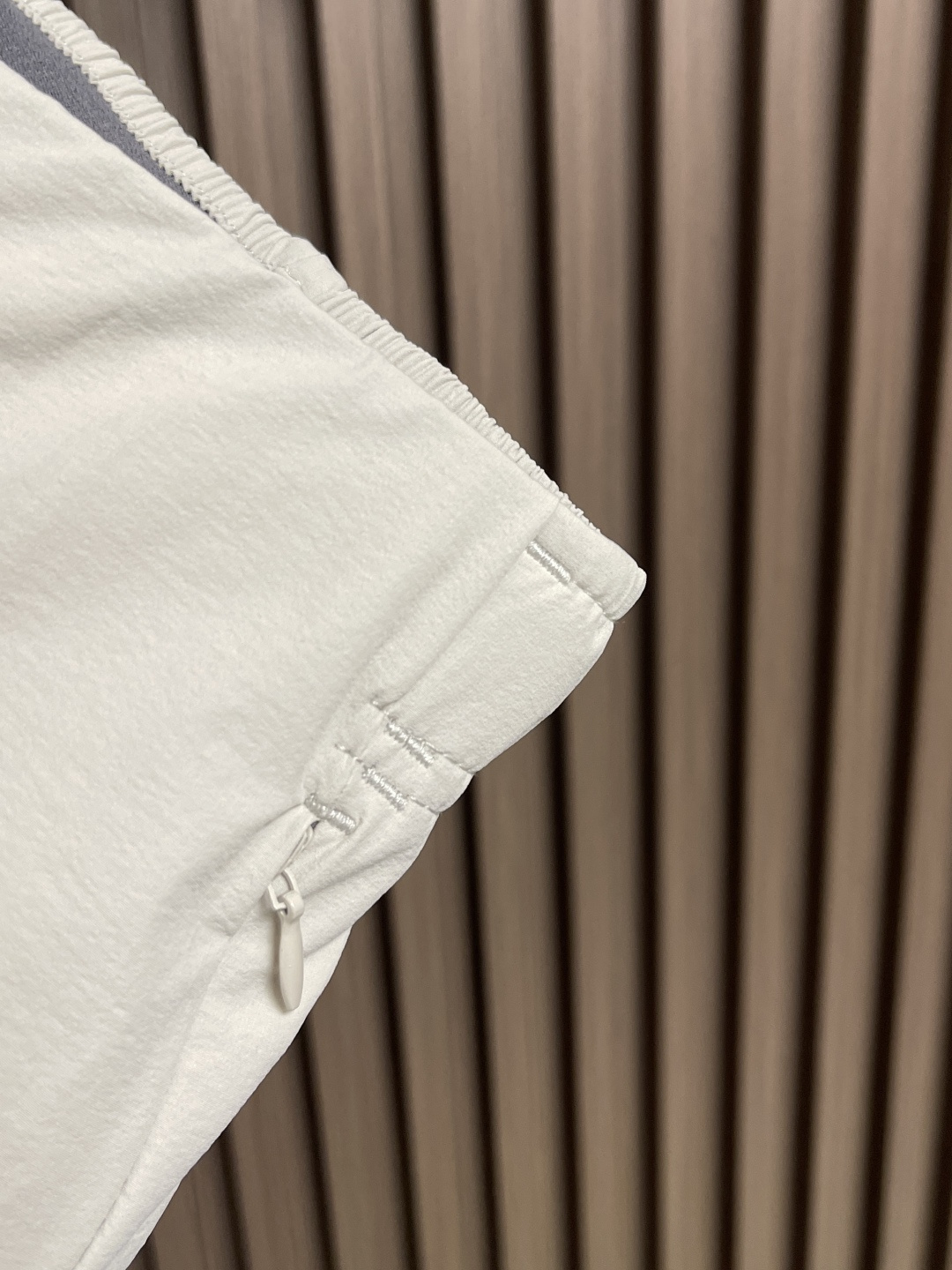 🛒🛒Y3 2025SS新品高街休闲裤，运动休闲裤精细打造！水洗工艺面料不易变形褪色！立体剪裁宽松版型挺阔