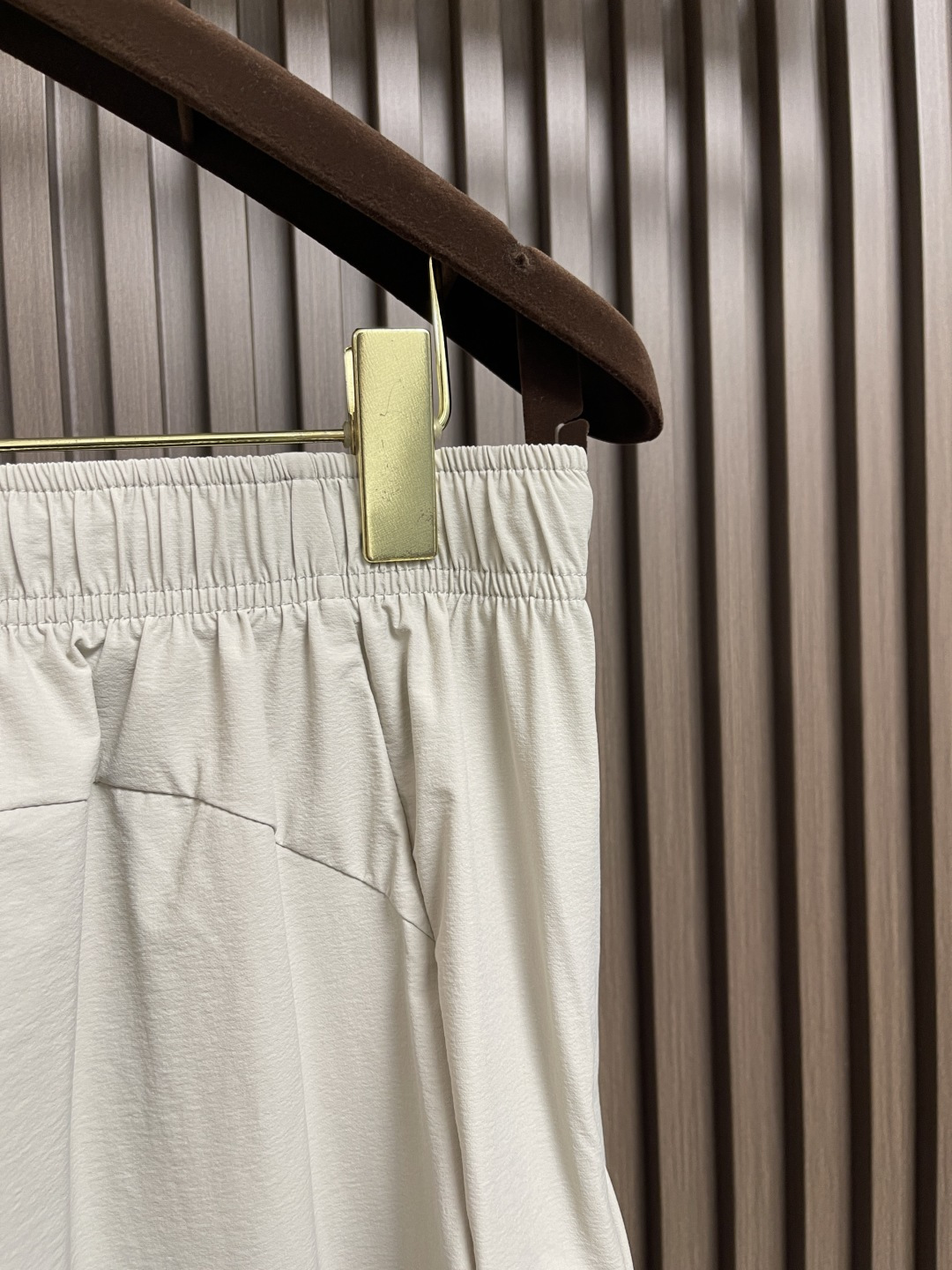 🛒🛒Y3 2025SS新品高街休闲裤，运动休闲裤精细打造！水洗工艺面料不易变形褪色！立体剪裁宽松版型挺阔