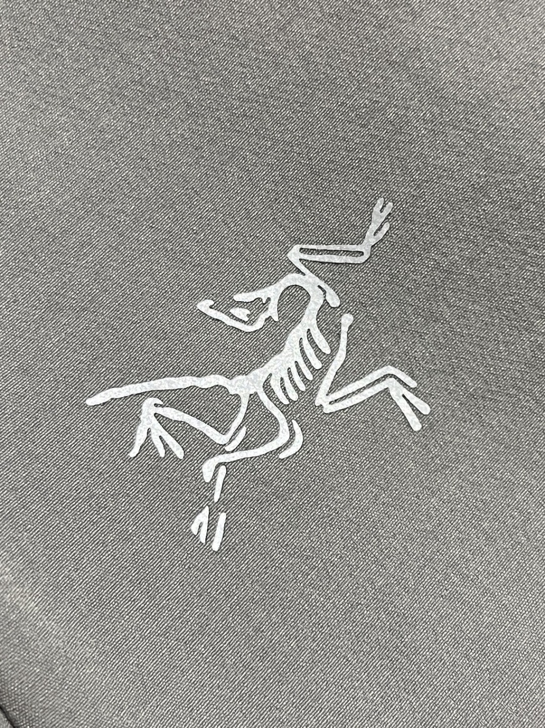 🛒🛒ARCTERYX 始祖鸟2025ss春夏新款休闲运动风格休闲裤，户外品牌可能大家第一想到的就是、给人