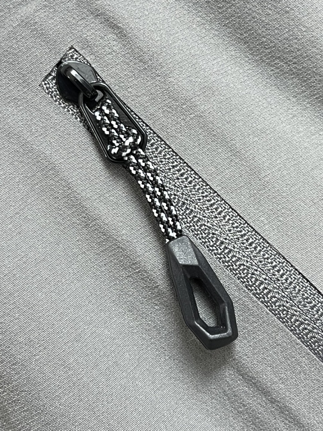 🛒🛒ARCTERYX 始祖鸟2025ss春夏新款休闲运动风格休闲裤，户外品牌可能大家第一想到的就是、给人