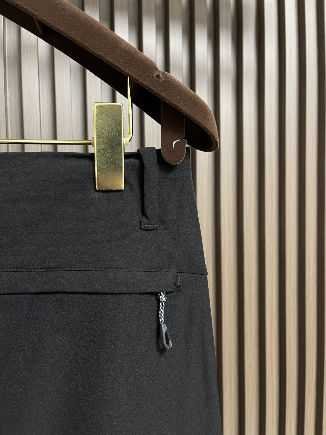 🛒🛒ARCTERYX 始祖鸟2025ss春夏新款休闲运动风格休闲裤，户外品牌可能大家第一想到的就是、给人