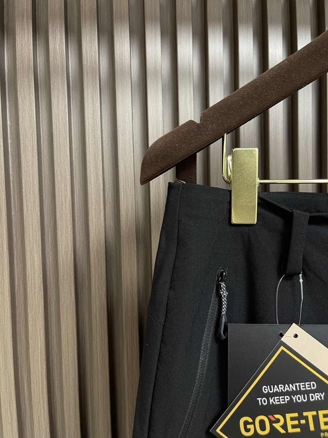 🛒🛒ARCTERYX 始祖鸟2025ss春夏新款休闲运动风格休闲裤，户外品牌可能大家第一想到的就是、给人