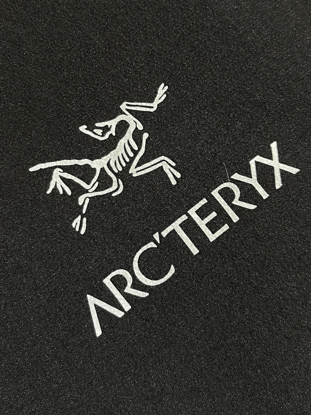 🛒🛒ARC'TERYX 始祖鸟2025SS夏季新款休闲短裤，设计感十足，非常适合夏天和户外长时间活动穿着