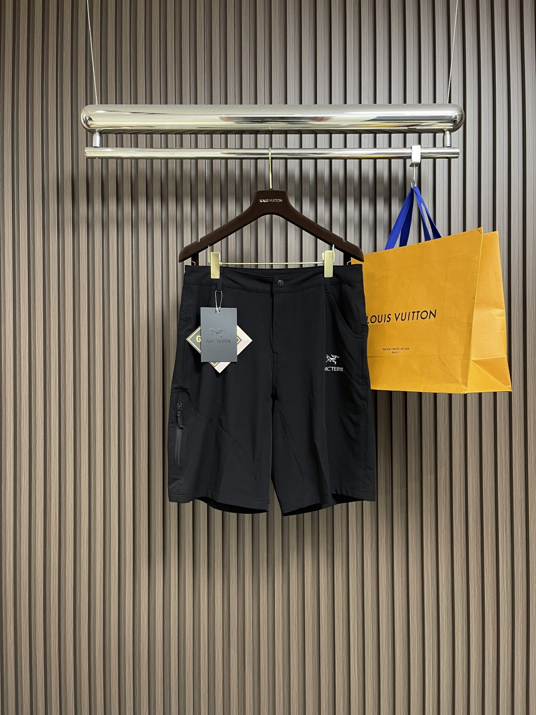 🛒🛒ARC'TERYX 始祖鸟2025SS夏季新款休闲短裤，设计感十足，非常适合夏天和户外长时间活动穿着