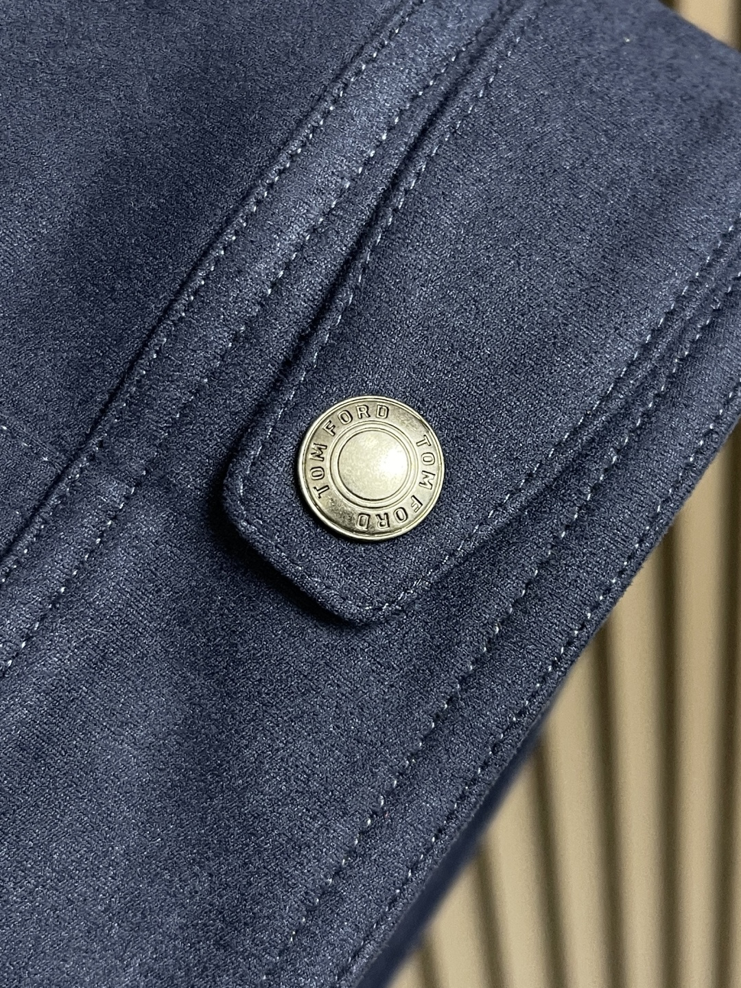 🛒🛒TF TOMFORD 2025SS男士新款麂皮绒夹克外套，采用麂皮绒皮革精心制作，经典版型，凸显新意