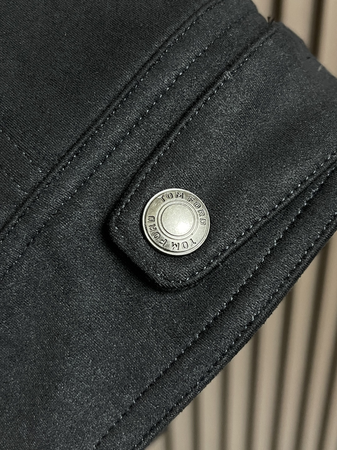 🛒🛒TF TOMFORD 2025SS男士新款麂皮绒夹克外套，采用麂皮绒皮革精心制作，经典版型，凸显新意