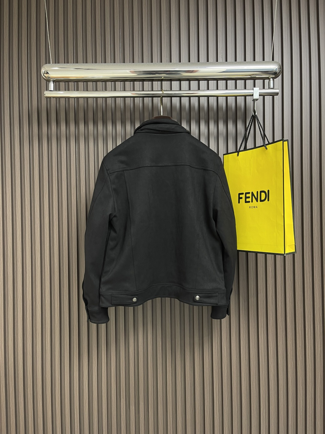 🛒🛒TF TOMFORD 2025SS男士新款麂皮绒夹克外套，采用麂皮绒皮革精心制作，经典版型，凸显新意