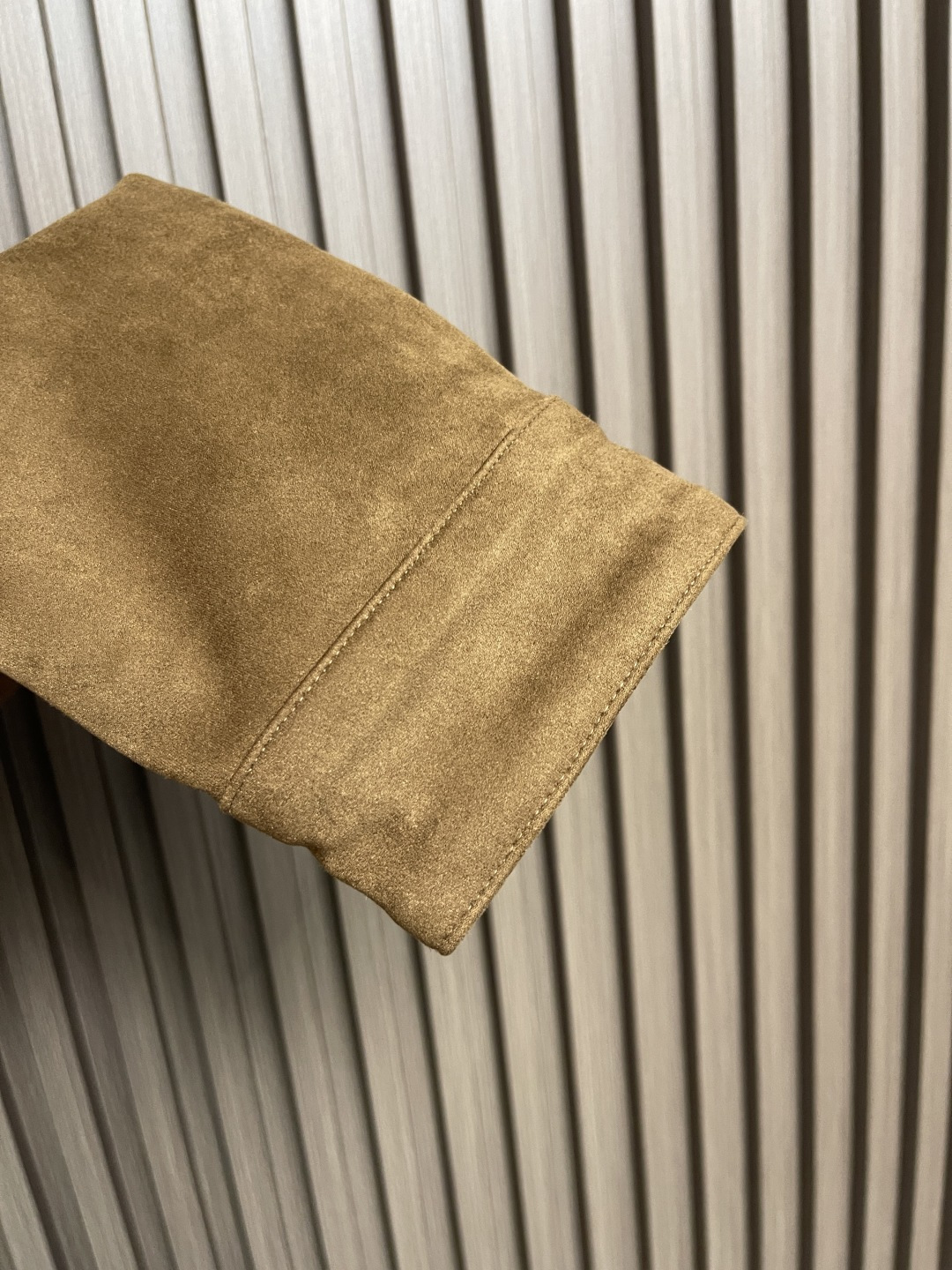 🛒🛒Dior 2025SS秋冬新款男士新款麂皮绒夹克外套，采用麂皮绒皮革精心制作，经典版型，凸显新意同时