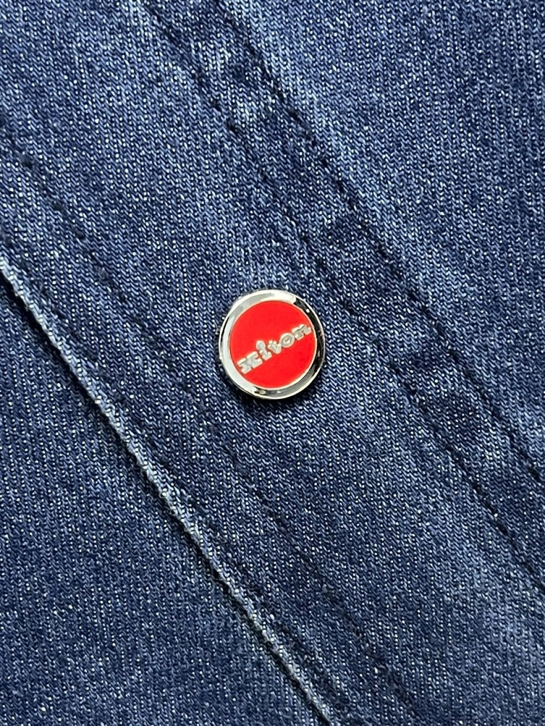 🛒🛒kiton 复古蓝休闲撞色纽扣连帽牛仔衬衣 一年四季可穿的百搭牛仔  合身略宽松版型 较为合体的穿着