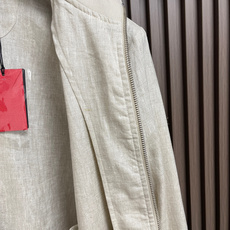 🛒🛒kiton 亚麻面料手感柔软绵密立领设计外套,以其精细特织的100%亚麻面料和独特的设计,确实展现了 🛒🛒kiton 亚麻面料手感柔软绵密立领设计外套,以其精细特织的100%亚麻面料和独特的设计,确实展现了