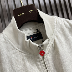 🛒🛒kiton 亚麻面料手感柔软绵密立领设计外套,以其精细特织的100%亚麻面料和独特的设计,确实展现了 🛒🛒kiton 亚麻面料手感柔软绵密立领设计外套,以其精细特织的100%亚麻面料和独特的设计,确实展现了