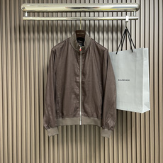 🛒🛒kiton 亚麻面料手感柔软绵密立领设计外套,以其精细特织的100%亚麻面料和独特的设计,确实展现了 🛒🛒kiton 亚麻面料手感柔软绵密立领设计外套,以其精细特织的100%亚麻面料和独特的设计,确实展现了