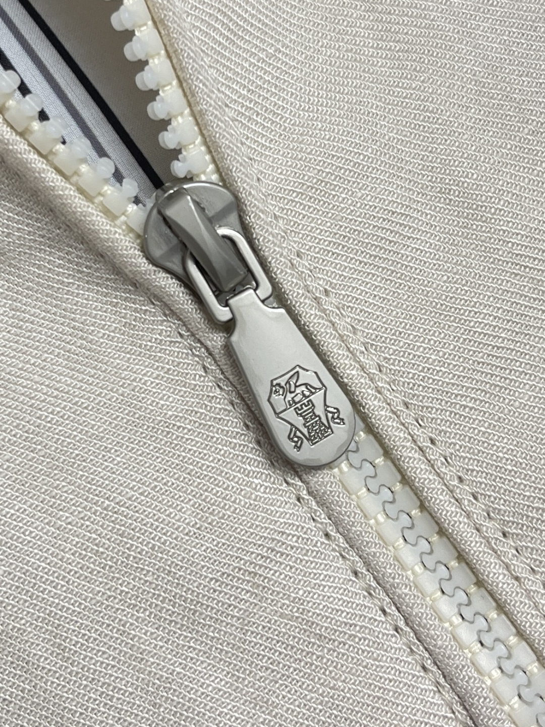 🛒🛒BC 2025s春夏新款轻薄亚麻外套，男士刺绣徽标商务休闲夹克外套！选用客供定织定染轻薄天丝亚麻面料