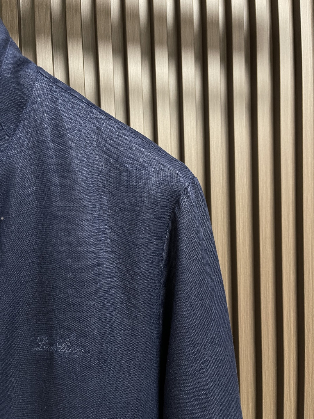 🛒🛒lP🆕 LoroPiana 2025SS早秋新款 老钱风 经典休闲款亚麻外套 上身帅气 这款采用纯亚