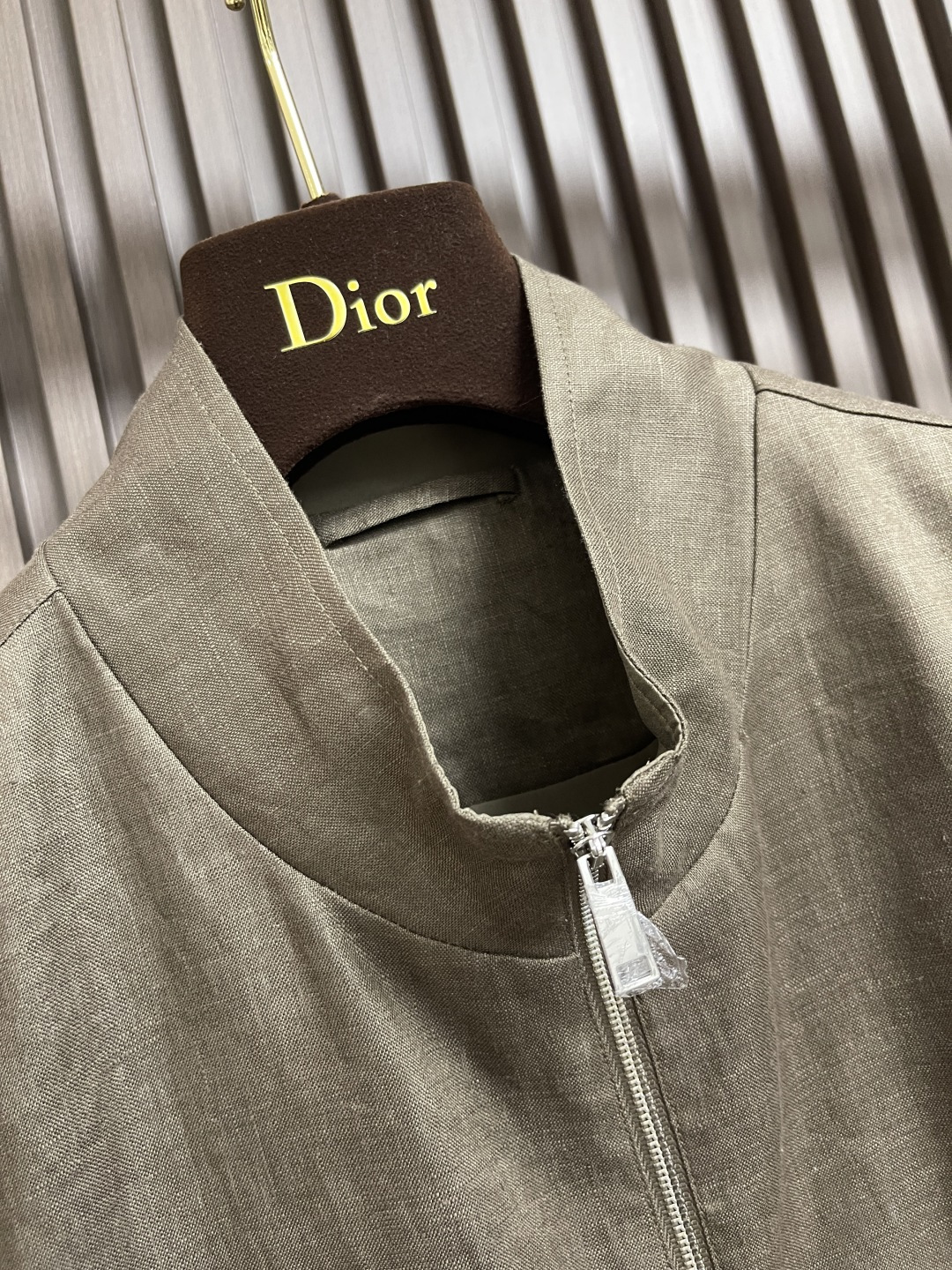 🛒🛒zegna 新款无袖马甲 手感超柔软细腻 休闲风格彰显出的简洁、大气、轻逸和尊贵的感觉，面料立挺有型