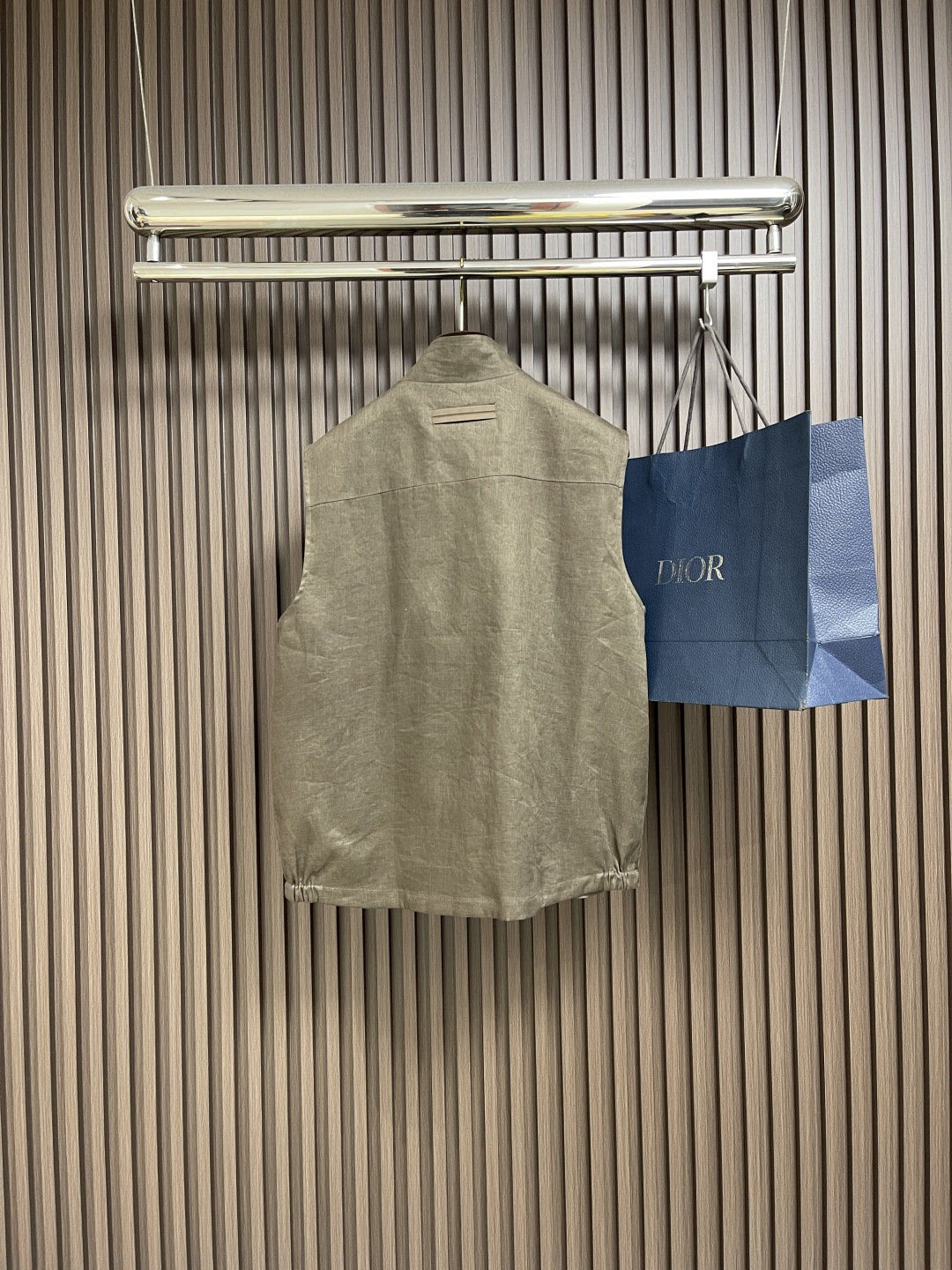 🛒🛒zegna 新款无袖马甲 手感超柔软细腻 休闲风格彰显出的简洁、大气、轻逸和尊贵的感觉，面料立挺有型