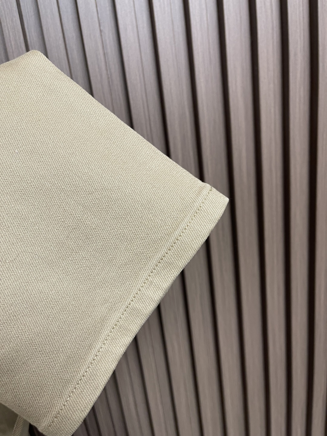 🛒🛒lP🆕 水洗直筒牛仔裤 肉眼可见的利落裁剪，直筒修身款裤型！100%定织定染牛仔丹宁布面，裤腰是经典