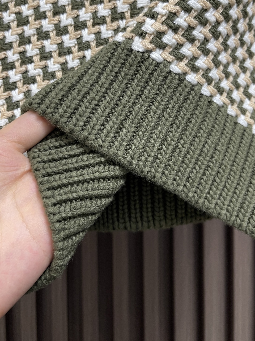 🛒🛒LV 针织提花短袖T恤，采用定织锦悦柔丝抗球面料，标志性的 Oblique 印花图案，德国进口机提花