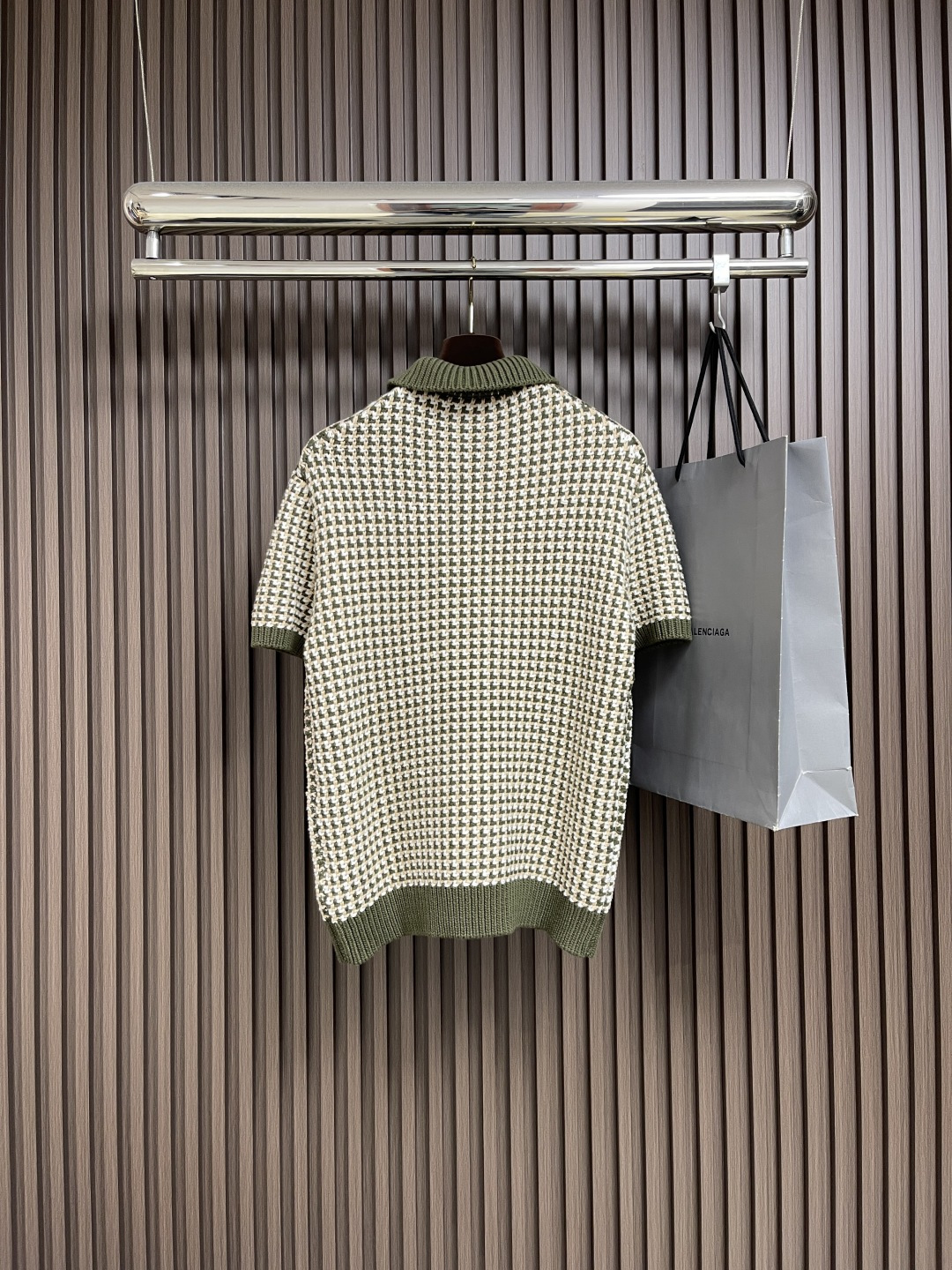 🛒🛒LV 针织提花短袖T恤，采用定织锦悦柔丝抗球面料，标志性的 Oblique 印花图案，德国进口机提花