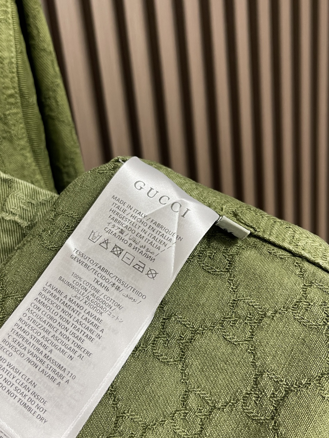 上衣🛒🛒 GUCCI 暗纹双G提花翻领牛仔外套长裤套装，进口提花牛仔材质，质感舒适，挺括有型 酵素水洗工