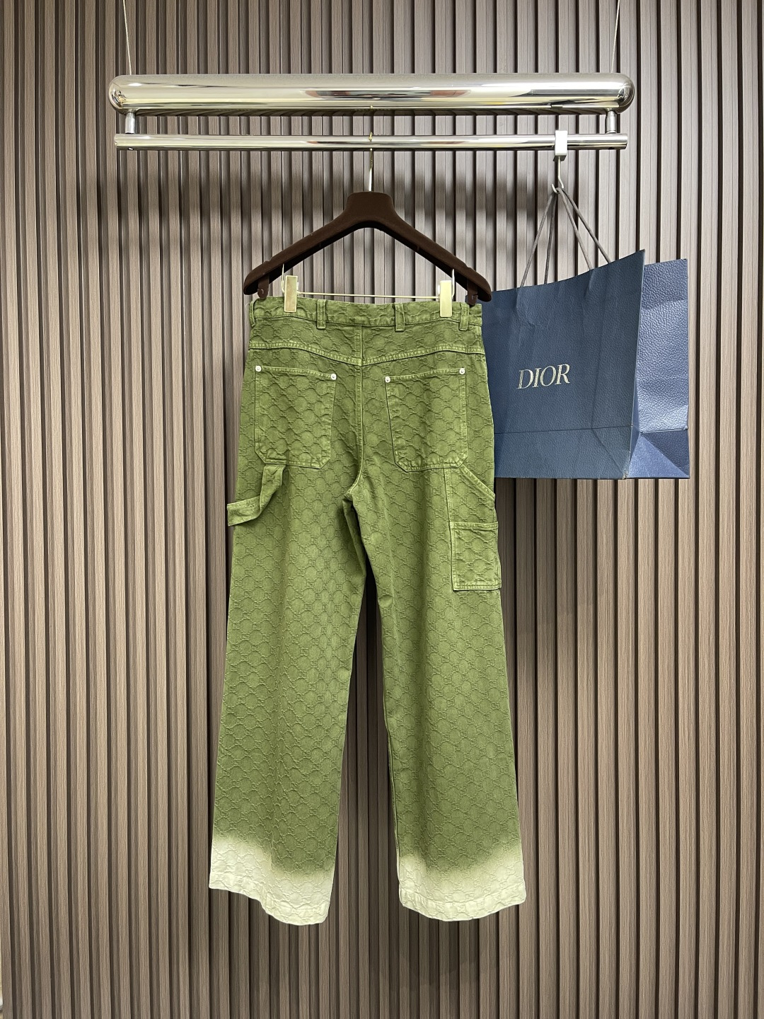 长裤🛒🛒GUCCI 暗纹双G提花翻领牛仔外套长裤套装，进口提花牛仔材质，质感舒适，挺括有型 酵素水洗工艺