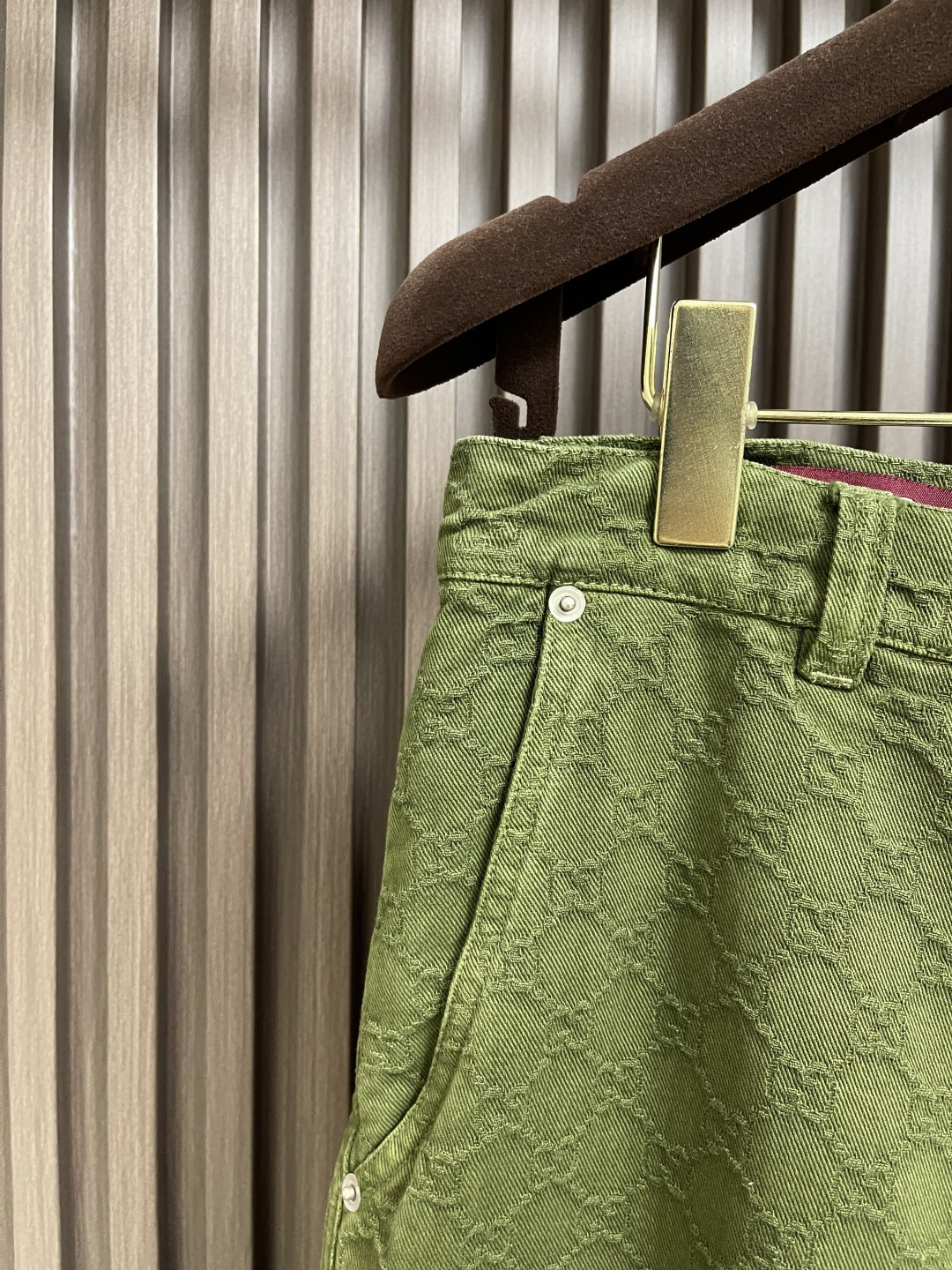 长裤🛒🛒GUCCI 暗纹双G提花翻领牛仔外套长裤套装，进口提花牛仔材质，质感舒适，挺括有型 酵素水洗工艺