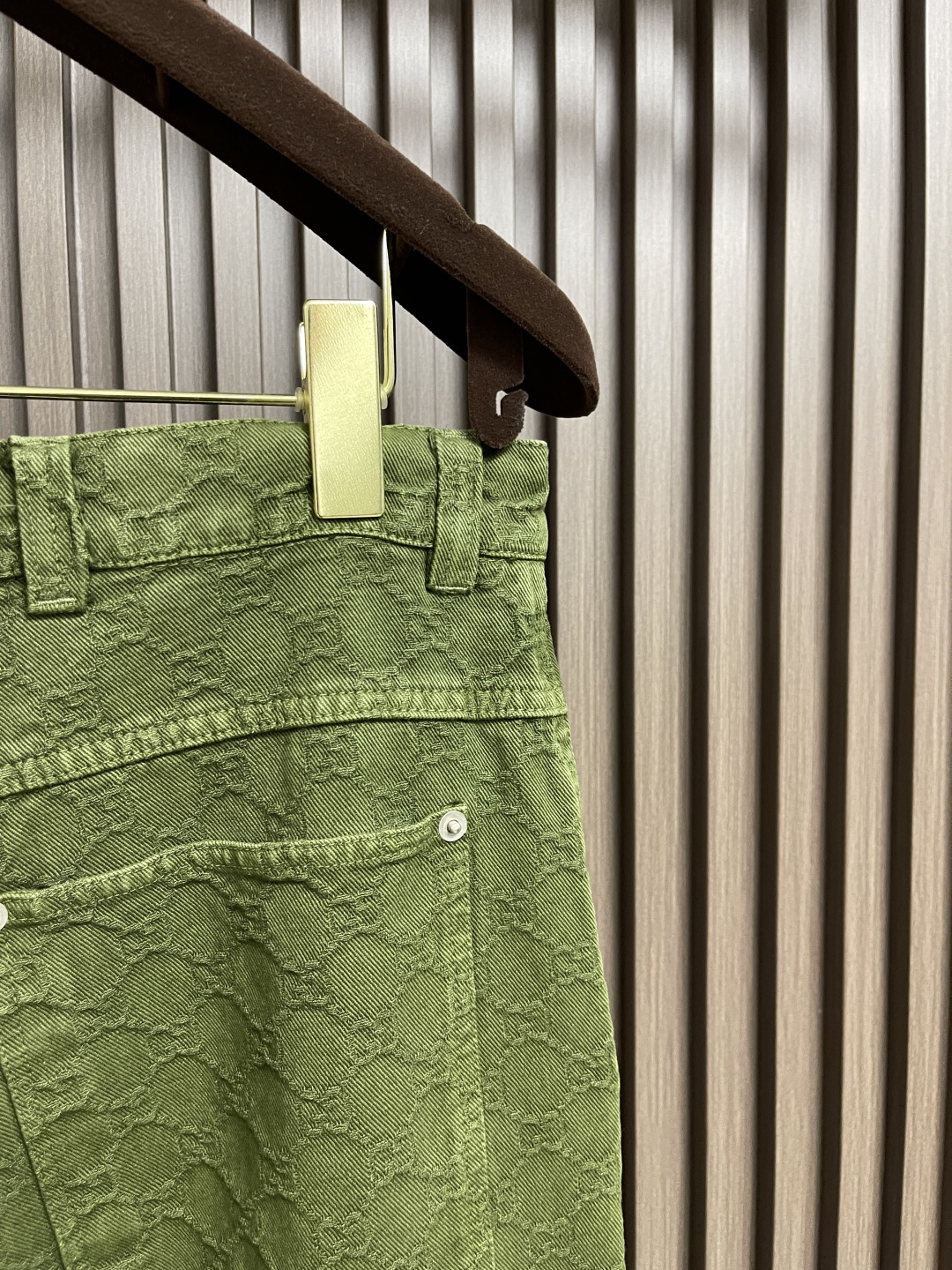 长裤🛒🛒GUCCI 暗纹双G提花翻领牛仔外套长裤套装，进口提花牛仔材质，质感舒适，挺括有型 酵素水洗工艺