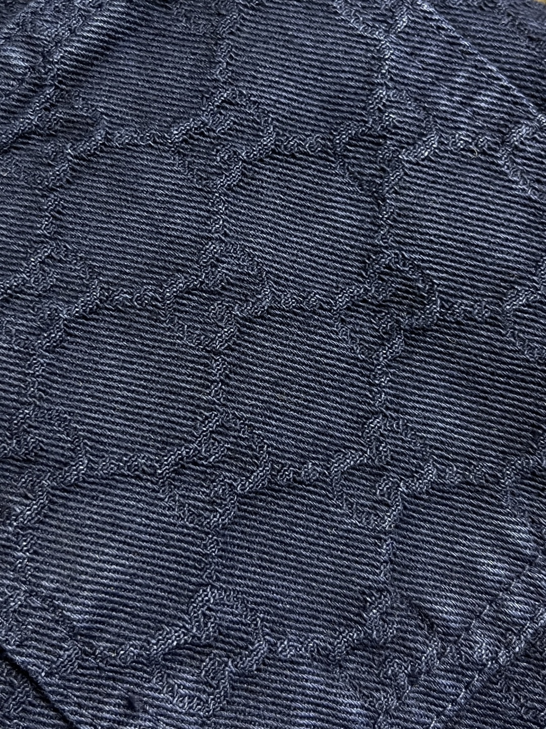 外套🛒🛒 GUCCI 暗纹双G提花翻领牛仔外套长裤套装，进口提花牛仔材质，质感舒适，挺括有型 酵素水洗工