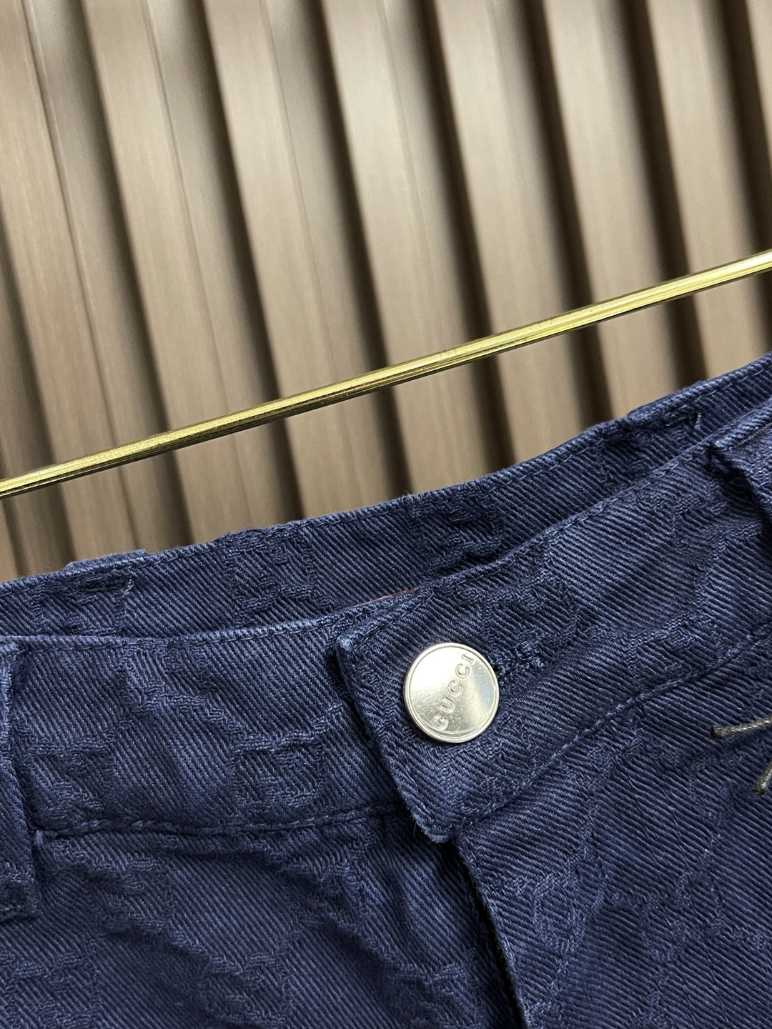 长裤🛒🛒GUCCI 暗纹双G提花翻领牛仔外套长裤套装，进口提花牛仔材质，质感舒适，挺括有型 酵素水洗工艺