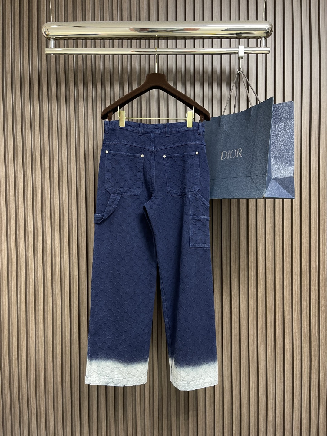 长裤🛒🛒GUCCI 暗纹双G提花翻领牛仔外套长裤套装，进口提花牛仔材质，质感舒适，挺括有型 酵素水洗工艺