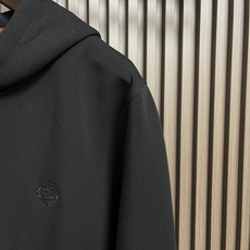 🛒🛒lP🆕 LoroPiana 2025SS早秋经典百搭男士连帽外套 胸口精致刺绣logo点缀 经典而不 🛒🛒lP🆕 LoroPiana 2025SS早秋经典百搭男士连帽外套 胸口精致刺绣logo点缀 经典而不