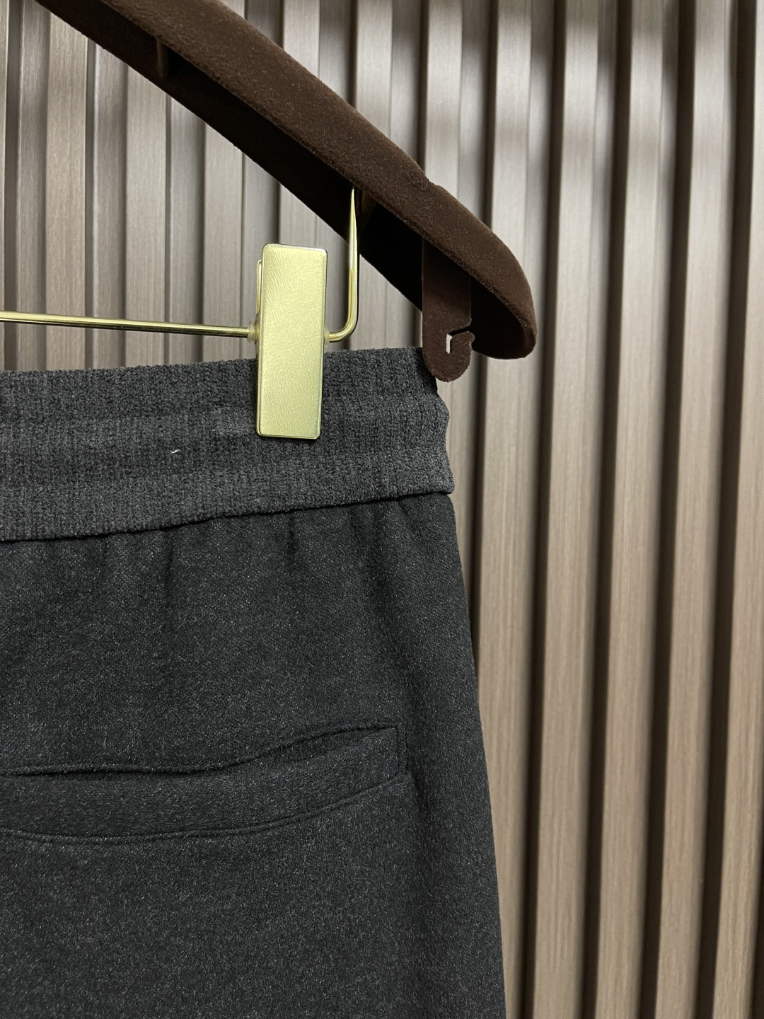 🛒🛒loroPiana lP🆕 早春新款卫裤休闲裤，定制混纺面料软糯舒集高级感温暖度于一体，裤型舒适包容