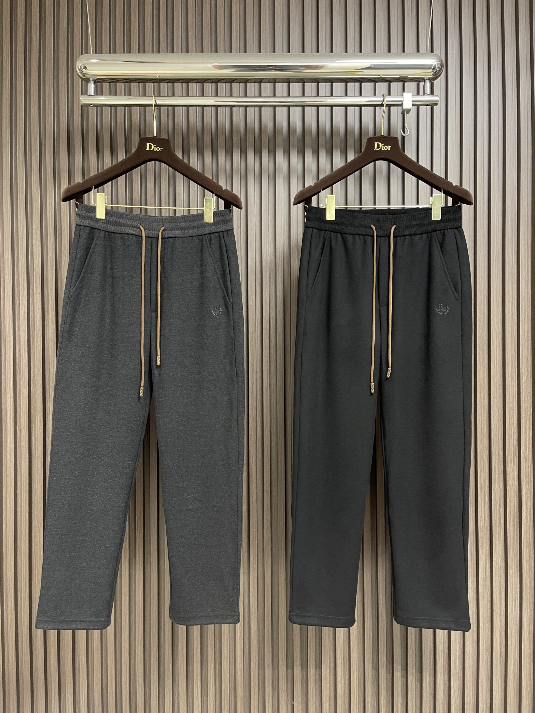 🛒🛒loroPiana lP🆕 早春新款卫裤休闲裤，定制混纺面料软糯舒集高级感温暖度于一体，裤型舒适包容