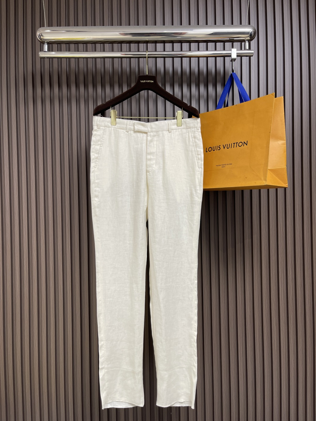 NO:525753,LP LORO PIANA 典典典典典典典典典典典典典典典典典典典典典典典典典典典典典典典典典典典典典典典典典典典典典典典典典典典典典典典典典典典典典典典典典典典典典典典典典典典典典典典典典典典典典典典典典典典典典典典典典典典典典典典典典典典典典典典典典典典典典典典典典典典典典典典典典典典典典典典典典典典典典典典典典典典典典典典典典典典典典典典典典典典典典典典�  Size 48-50-52-54, loro piana, loro piana, alexander wang19860909LP LORO PIANA 诺悠翩雅亚麻休闲长裤,亚麻纤维自带天然结节纹理,贴肤穿像裹着一层会呼吸的云,毛孔都能自由唱歌.越洗越软的'养成系'面料,旧时光磨出的柔糯触感,机器永远仿不出这种温度.微阔直筒版型＋自然垂坠感,走起路来裤脚荡出涟漪,把'毫不费力的时髦'焊在腿上.能与多种服饰搭配！尺码48-50-52-54,,loro piana,loro piana,alexander wang,Men's clothing