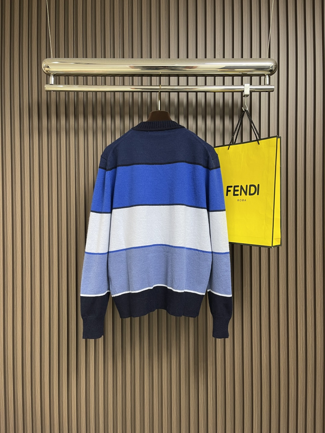 🛒🛒Dior Diamond补丁拼色毛衣，定织蓝韵山羊绒棉混纺料 细腻柔软 质感挺括 舒适贴肤 以蓝韵为