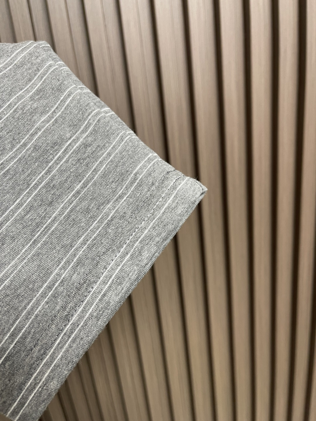 🛒🛒MiuMiu 条纹Polo长袖，定制奢华60支双股高密条纹料，胸前口袋饰以品牌标志作点睛之笔，人体学