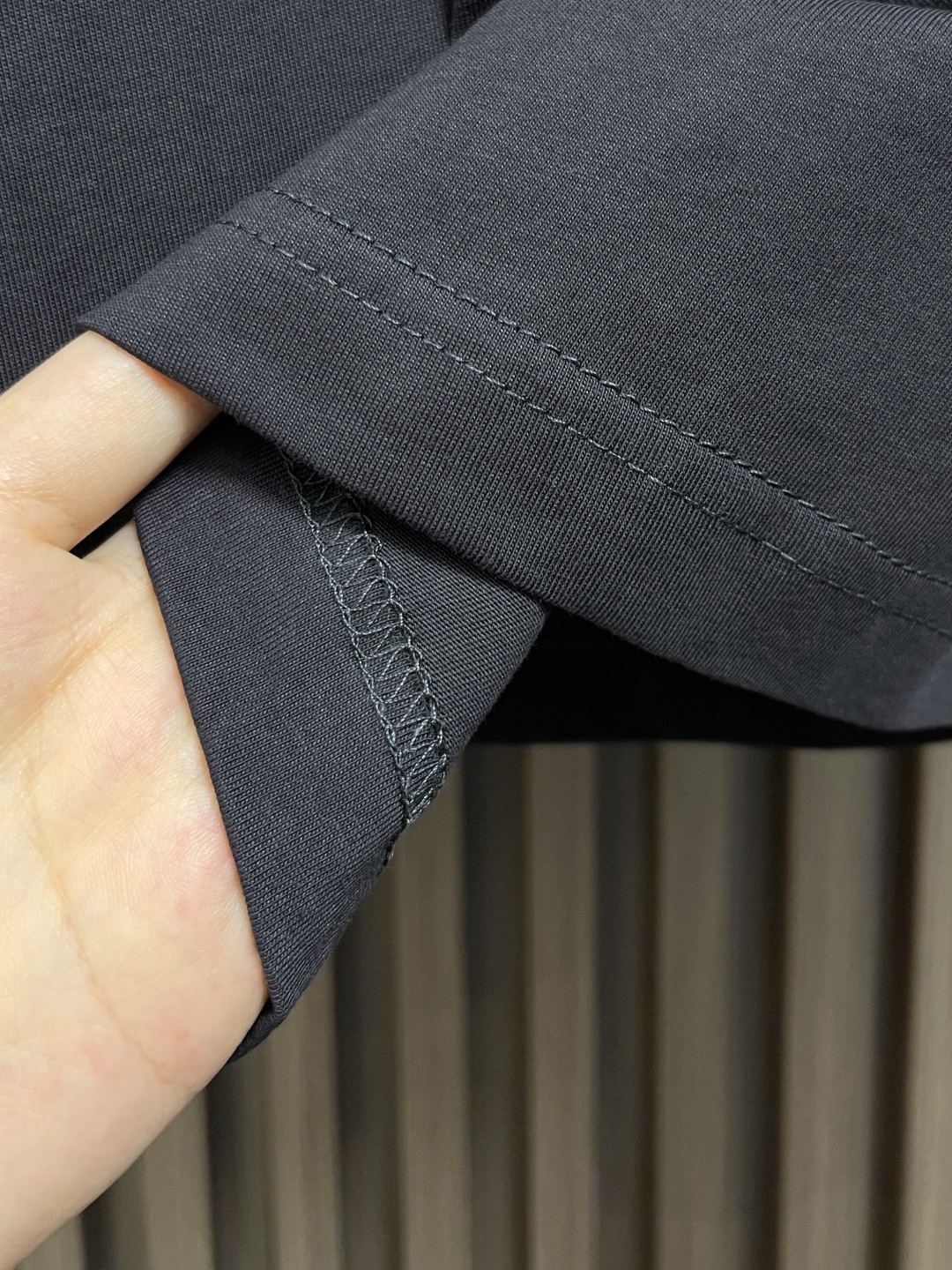 🛒🛒BALENCIAGA 巴黎世家刺绣圆领短袖T恤，采用进口棉质24S双纱复古平纹针织面料，185g的克